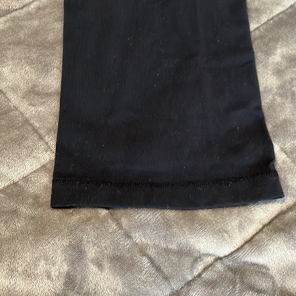 Lululemon capris - Picture 6 of 8